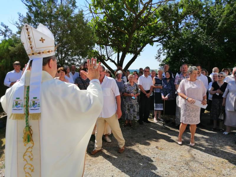 szentmise Nagykozárban (35).jpg